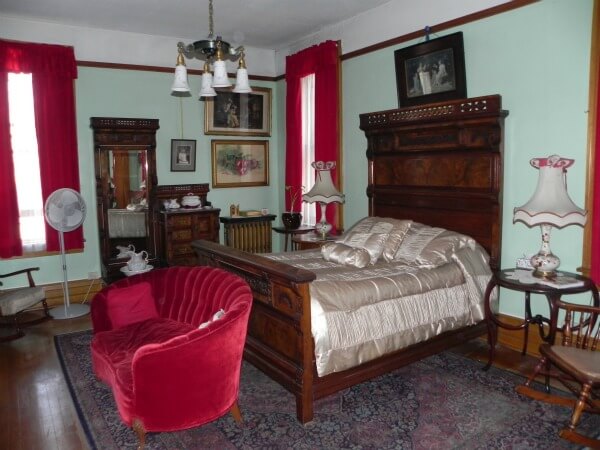 Huguette Clark's bedroom at the Copper King Mansion BB