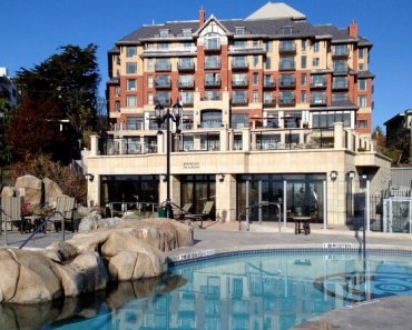 Oak Bay Beach Hotel: Splash Out in Luxury in Victoria, BC