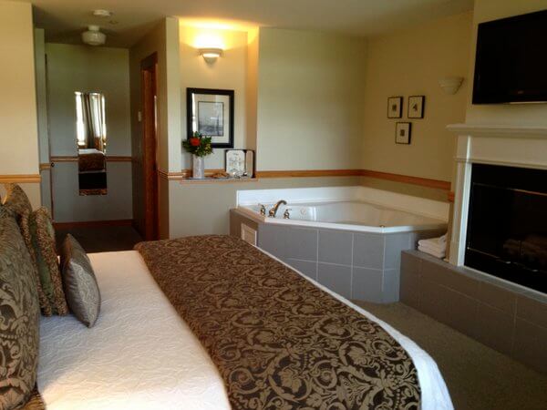Guest room, Wild Iris Inn, LaConner, Washington