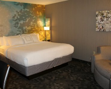 Courtyard Cleveland Airport South: Classy, Comfortable and Convenient