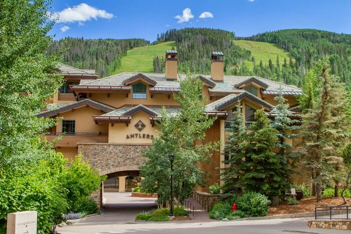 Antlers at Vail Resort, Colorado: Family & Pet Friendly Prime Location