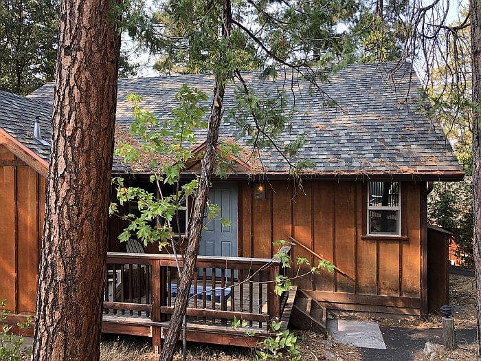 Cabin exterior Evergreen Lodge Yosemite