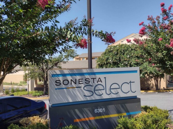 Sonesta Select Greenbelt outside 
