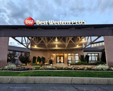 Expect Convenience & Smiles at Best Western Plus Cottontree Inn