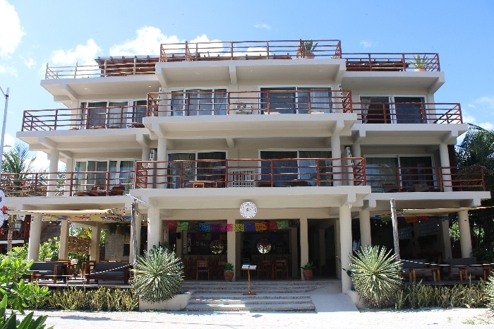 affordable stays in mahahual