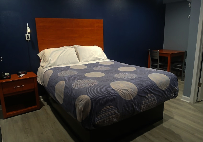 Queen room, Dunmore Inn near Scranton, PA