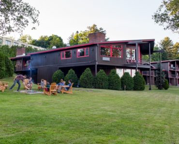 High Peaks Resort Lake Placid: Lakeside Comfort in the Adirondacks