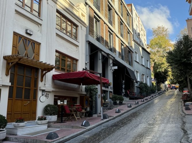 Street scene, Hammamhane Hotel, Istanbul, Turkiye